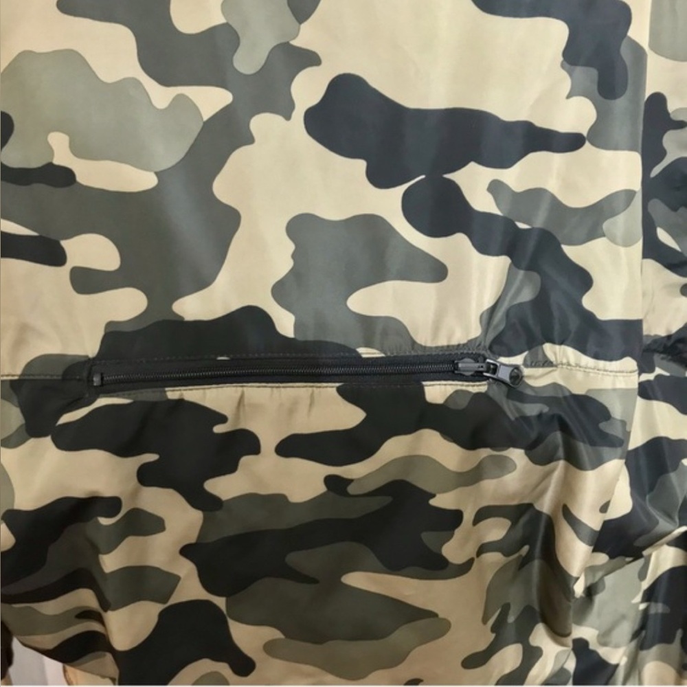 ZARA Cropped Camo Backpack Rain Jacket - Picture 5 of 6